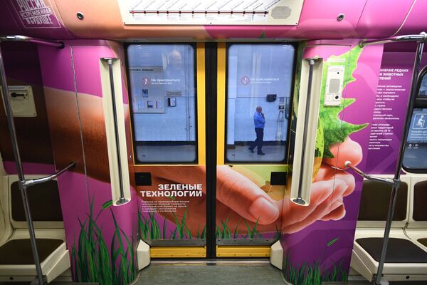 Nouveau train thématique du métro moscovite «La Russie orientée vers l’avenir» - Sputnik Afrique