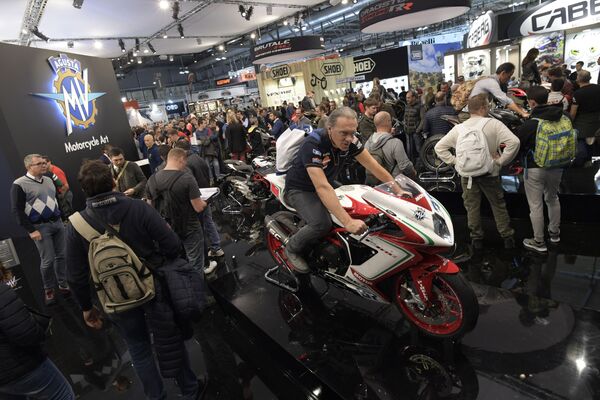 Salon de la moto de Milan: tout pour le motard que vous êtes au fond de vous - Sputnik Afrique