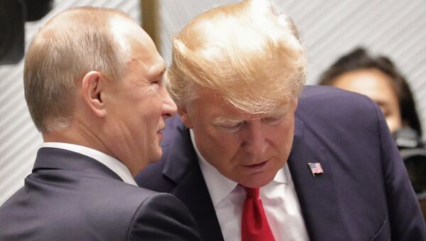 Vladimir Poutine (à gauche) et Donald Trump - Sputnik Afrique