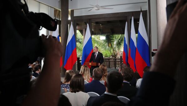 Vladimir Poutine pendant le sommet de l'APEC - Sputnik Afrique