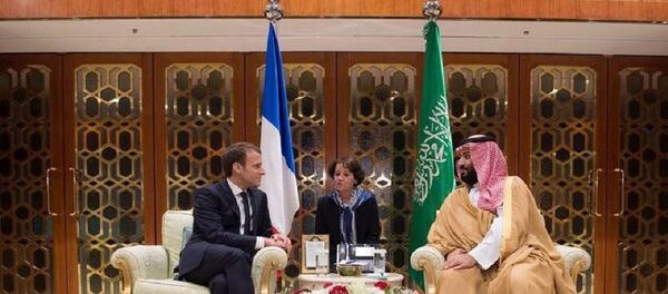 Saudi Crown Prince Mohammed bin Salman meets with French President Emmanuel Macron in Riyadh, Saudi Arabia, November 9, 2017. Picture taken November 9, 2017. - Sputnik Afrique