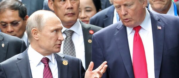 Vladimir Poutine et Donald Trump lors du sommet de l'APEC - Sputnik Afrique