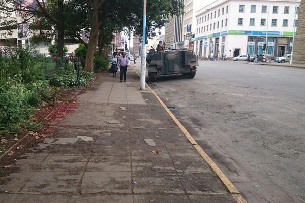 Les rues de Harare après le coup d’État Les rues de Harare après le coup d’État - Sputnik Afrique