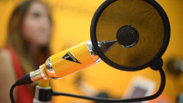 Микрофон в студии радио Sputnik в Экспофоруме на Санкт-Петербургском международном экономическом форуме 2017. - Sputnik Afrique