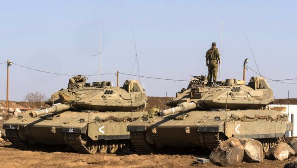 Des chars israéliens Merkava près de la frontière syrienne dans le Golan - Sputnik Afrique