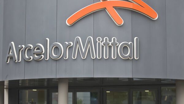 The Logo of the steel company ArcelorMittal is pictured in Saint Denis, outside Paris, France, Wednesday, Sept. 13, 2017. - Sputnik Afrique