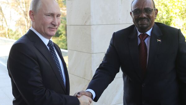 November 23, 2017. Russian President Vladimir Putin and President Omar al-Bashir of Sudan during their meeting - Sputnik Afrique