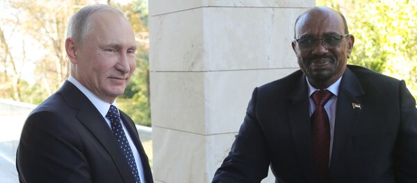 November 23, 2017. Russian President Vladimir Putin and President Omar al-Bashir of Sudan during their meeting November 23, 2017. Russian President Vladimir Putin and President Omar al-Bashir of Sudan during their meeting - Sputnik Afrique