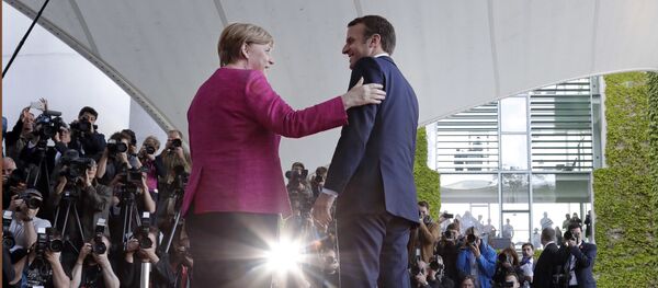 Angela Merkel, canciller de Alemania, y Emmanuel Macron, presidente de Francia - Sputnik Afrique