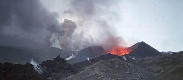 Le volcan Klioutchevskoï, au Kamtchatka - Sputnik Afrique