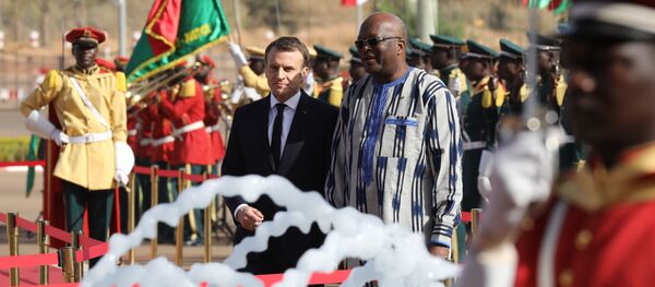 Emmanuel Macron au Burkina - Sputnik Afrique