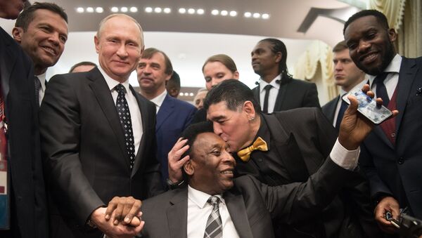 Президент РФ В. Путин принял участие в финальной жеребьёвке ЧМ по футболу ФИФА 2018 в России - Sputnik Afrique