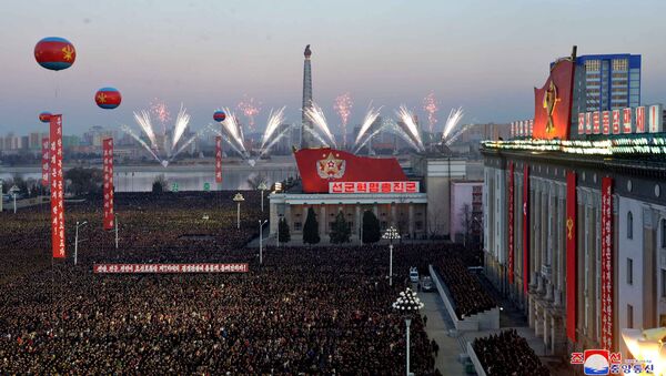 Des festivités à Pyongyang suite au tir réussi d'un missile intercontinental - Sputnik Afrique
