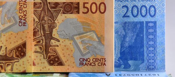 A picture taken on September 12, 2017 shows franc CFA banknotes. - Sputnik Afrique