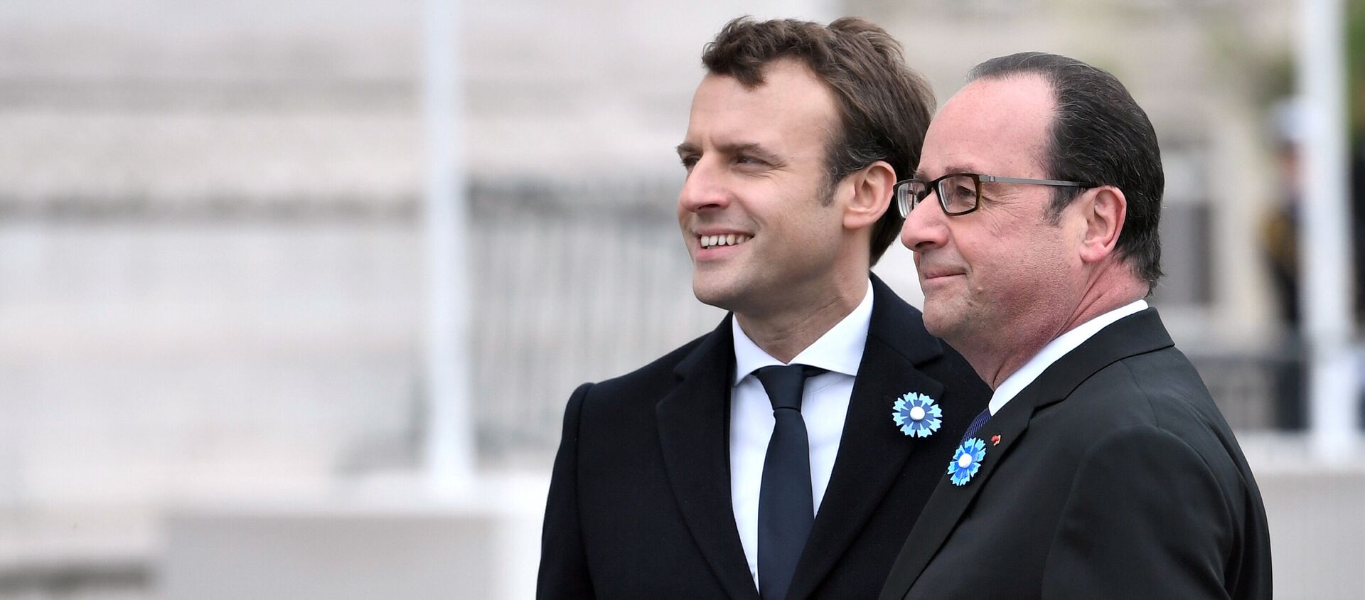 Emmanuel Macron et François Hollande - Sputnik Afrique, 1920, 25.04.2019