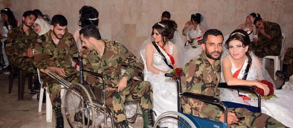 La vie continue: 500 couples se sont mariés à Lattaquié - Sputnik Afrique