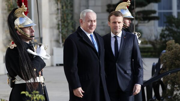 Benjamin Netanyahu et Emmanuel Macron à Paris - Sputnik Afrique