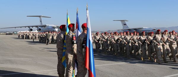 Президент РФ В. Путин посетил авиабазу Хмеймим в Сирии - Sputnik Afrique