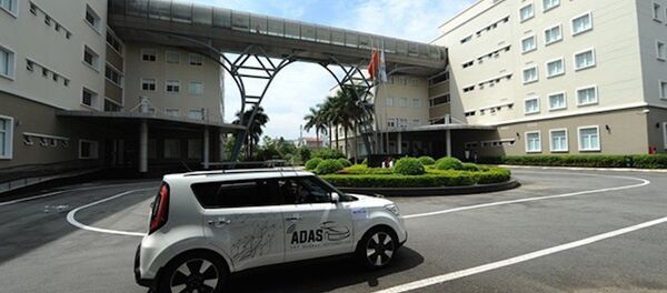 Voiture sans conducteur FPT Software - Sputnik Afrique