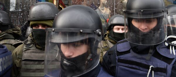 Forces de l'ordre à Kiev - Sputnik Afrique