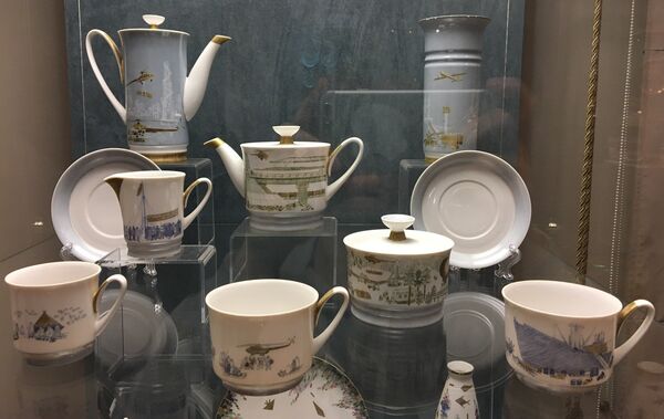 «Révolution de porcelaine. Le rêve d’un nouveau monde»  - Sputnik Afrique