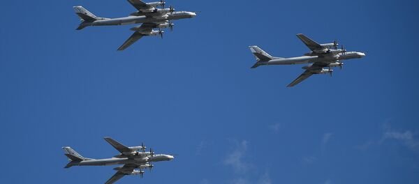 Des bombardiers stratégiques russes Tu-95MS  - Sputnik Afrique