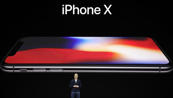 Apple CEO Tim Cook spricht über das neue iPhone X am 12. September 2017 - Sputnik Afrique