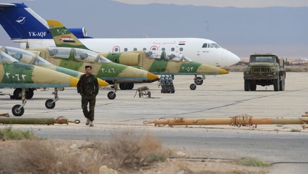 Des L-39 de l'armée de l'air syrienne dans un aérodrome à 50 km de Palmyre - Sputnik Afrique