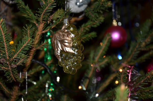 Décoration de sapin soviétique - Grappe de raisin - Sputnik Afrique