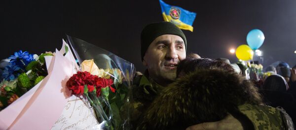 Самолет с переданными ДНР и ЛНР украинской стороне пленными приземлился под Киевом - Sputnik Afrique