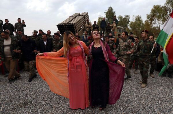 Peshmergas kurdes lors du Nouvel An en Irak - Sputnik Afrique