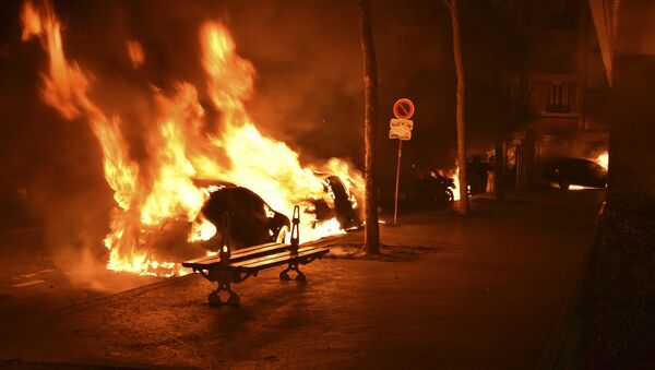 voitures brûlées, Paris - Sputnik Afrique