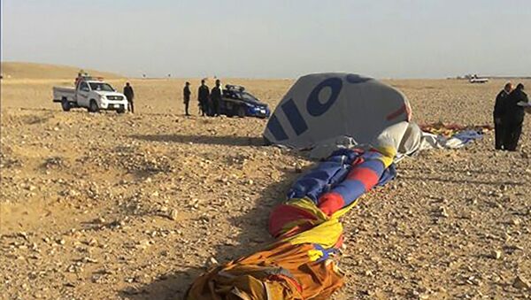 Les restes du ballon écrasé près de Louxor - Sputnik Afrique