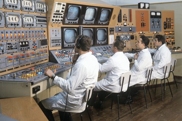 Poste de contrôle d'un banc d'essai des moteurs pour fusées - Sputnik Afrique