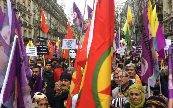 Manif en hommage aux militantes kurdes tuées à Paris - Sputnik Afrique