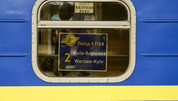 Un train Kiev-Varsovie - Sputnik Afrique