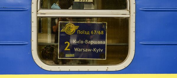 Un train Kiev-Varsovie - Sputnik Afrique