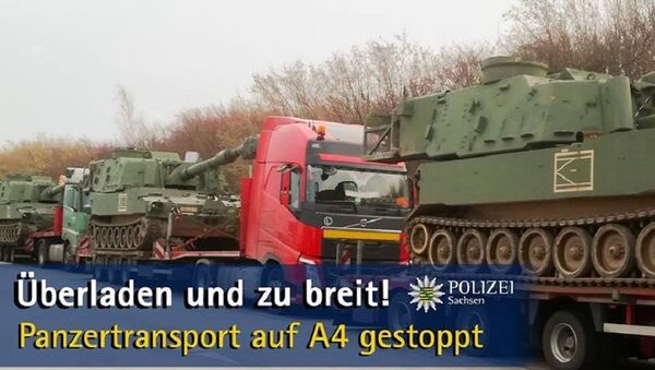 Polizei stoppt Panzertransport auf der A4 - Sputnik Afrique