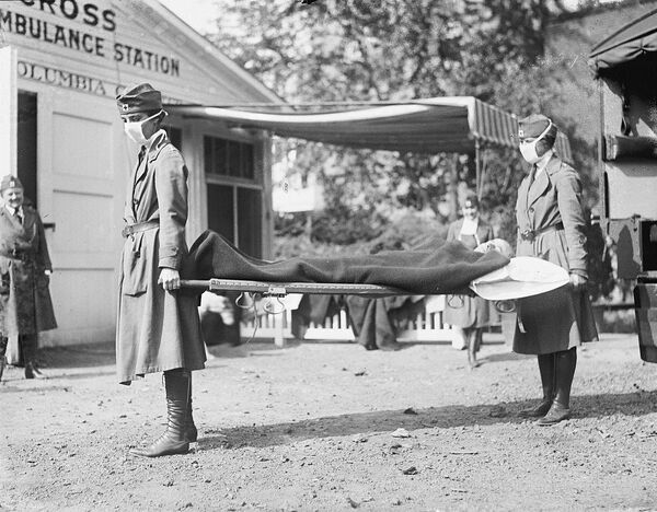 Dans une station de la Croix-Rouge à Washington, pendant la pandémie de grippe de 1918 Dans une station de la Croix-Rouge à Washington, pendant la pandémie de grippe de 1918 - Sputnik Afrique