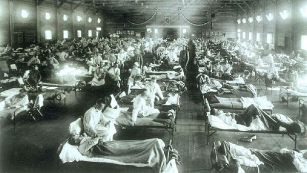 Soldiers from Fort Riley, Kansas, ill with Spanish influenza at a hospital ward at Camp Funston - Sputnik Afrique
