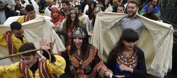Les Berbères algériens célèbrent le Nouvel An berbère en Algérie, le 12 janvier 2018 - Sputnik Afrique