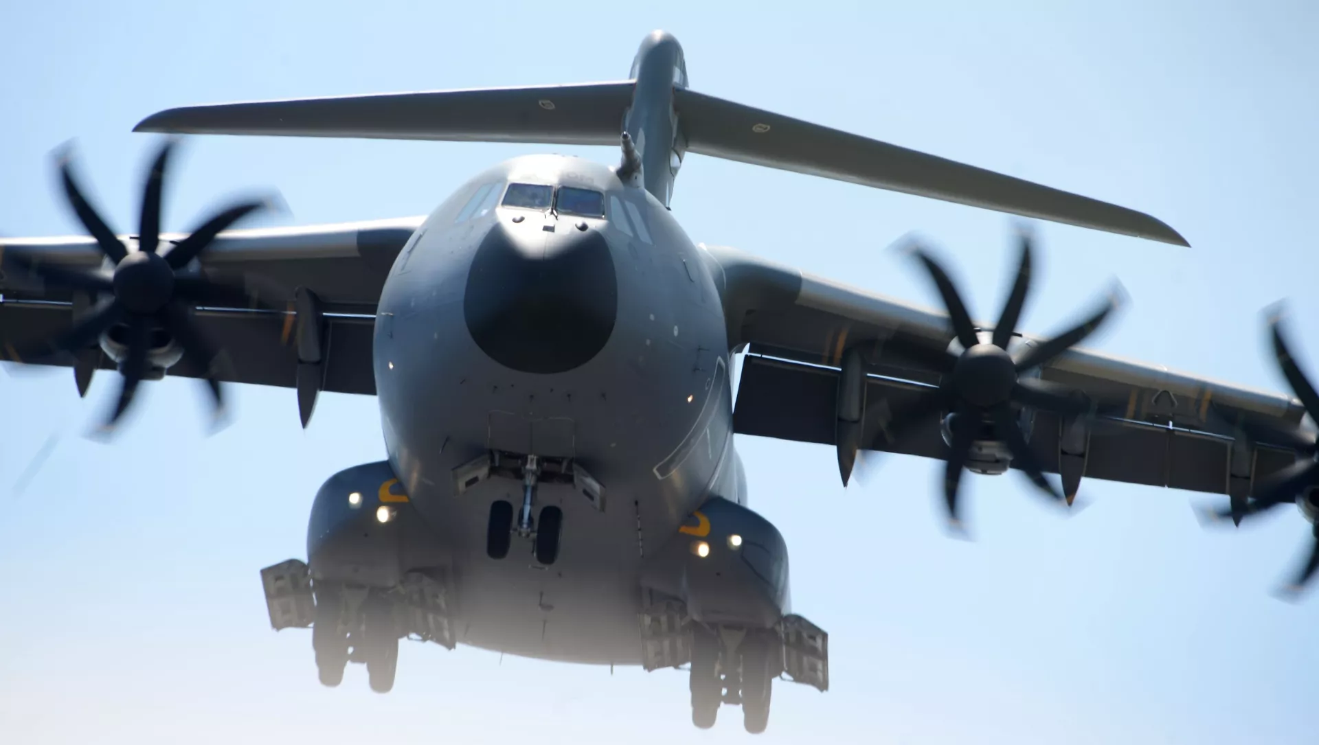 Военно-транспортный самолет Airbus A400M на Международном авиасалоне Ле Бурже-2017 во Франции Военно-транспортный самолет Airbus A400M на Международном авиасалоне Ле Бурже-2017 во Франции - Sputnik Afrique, 1920, 04.09.2021