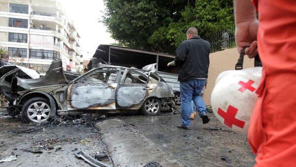A damaged car is seen in Sidon, Lebanon January 14, 2018. - Sputnik Afrique