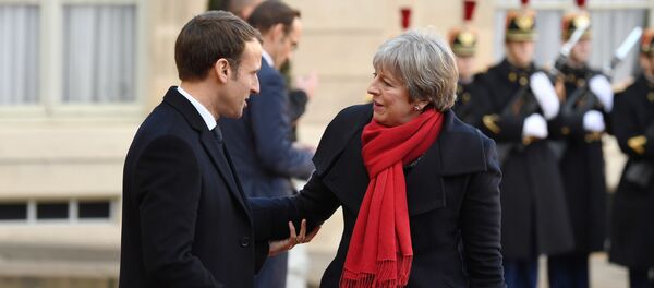 Emmanuel Macron et Theresa May. Photo d'archive - Sputnik Afrique