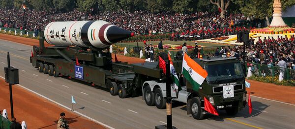The long range ballistic Agni-V missile is displayed during Republic Day parade, in New Delhi, India. - Sputnik Afrique