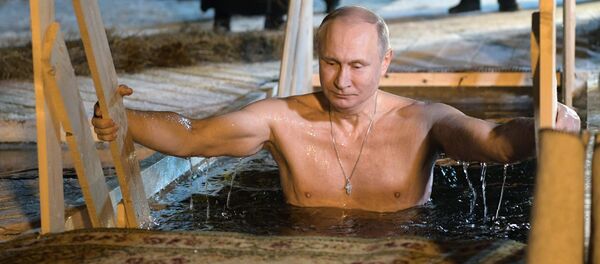 Baignades de Théophanie: Poutine donne l’exemple - Sputnik Afrique