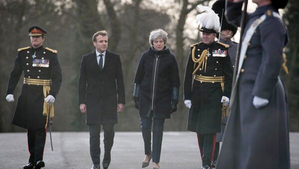 Emmanuel Macron et Theresay May - Sputnik Afrique