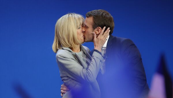 Emmanuel  et Brigitte Macron - Sputnik Afrique