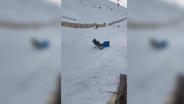 When you and your mates go snow boarding for the first time. - Sputnik Afrique