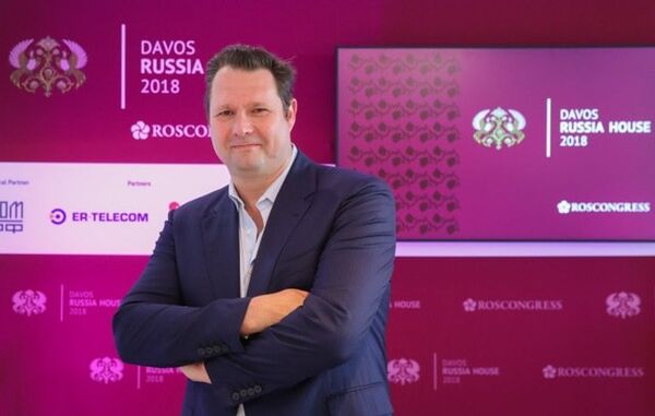 Dirk Ahlborn PDG de Hyperloop Transportation Technologies (HTT), à la Maison Russe du Forum de Davos Dirk Ahlborn PDG de Hyperloop Transportation Technologies (HTT), à la Maison Russe du Forum de Davos - Sputnik Afrique